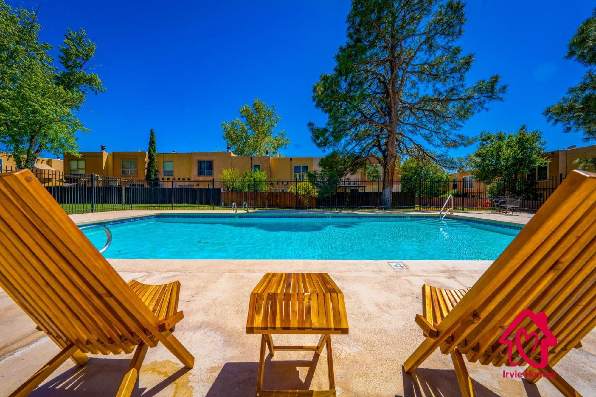 The Plaza - An Irvie W Summer Pool Holiday home