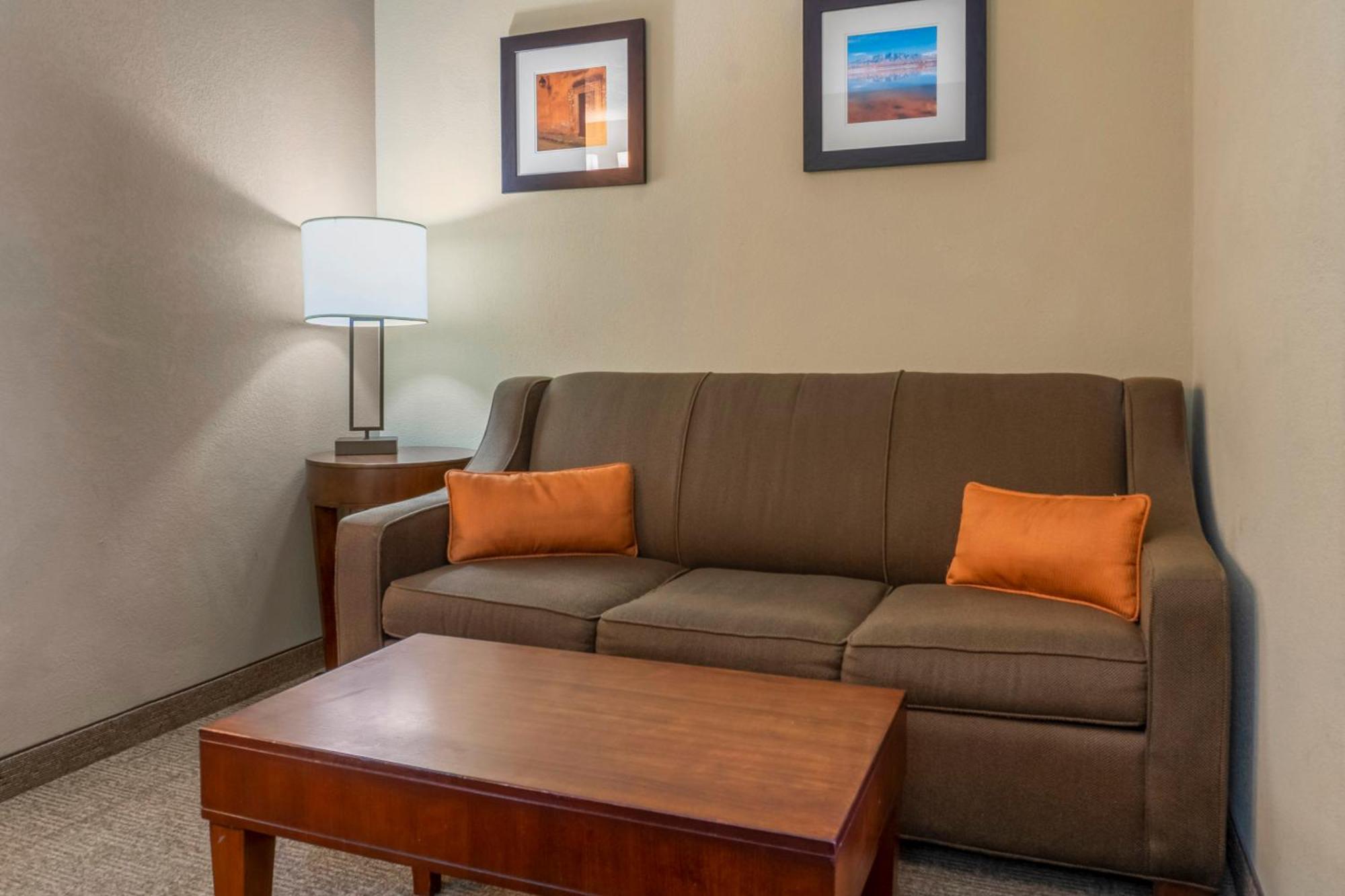Inn Comfort Airport