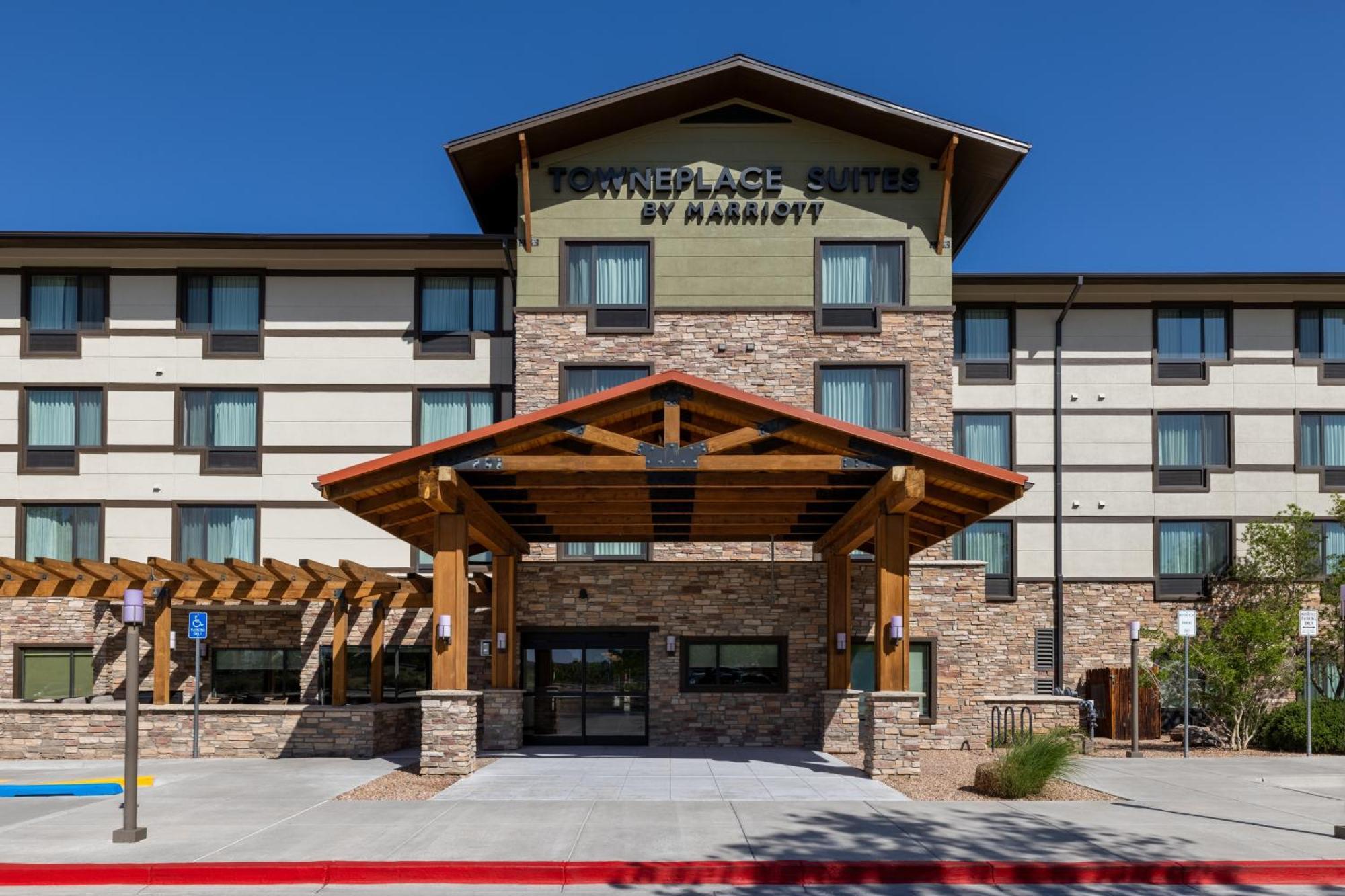 Hotel Towneplace By Marriott North
