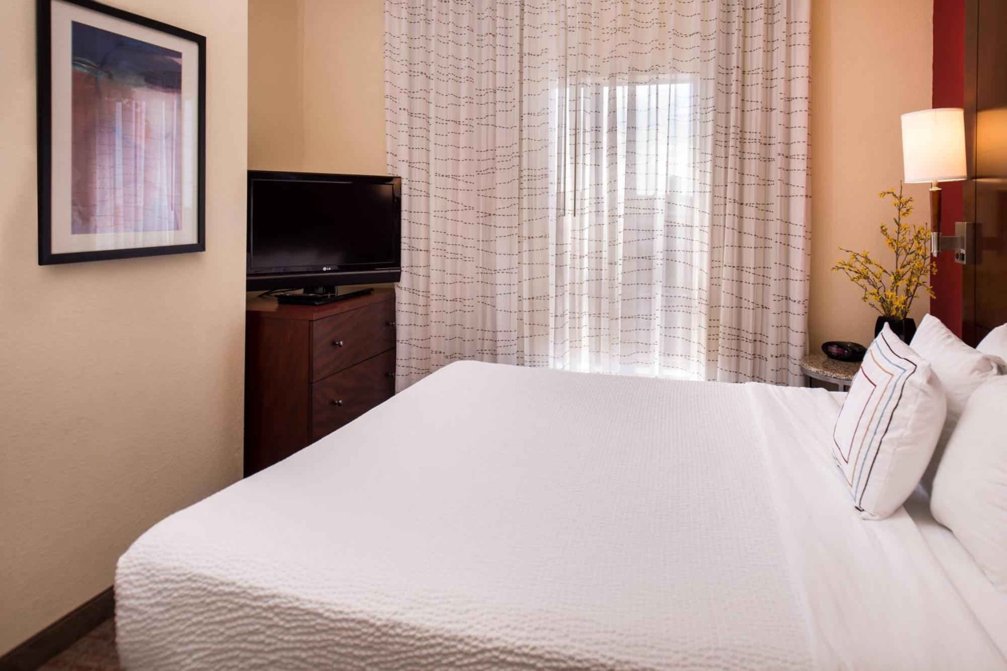 By Marriott Airport 3* Albuquerque