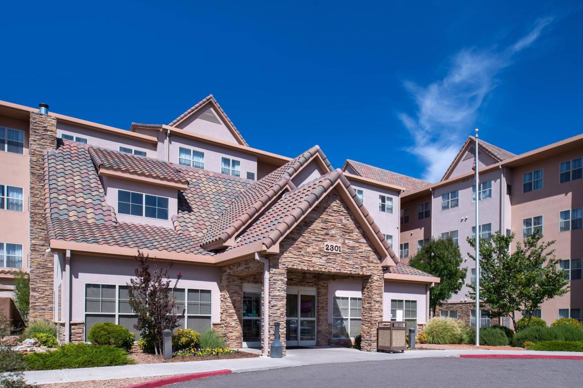 Hotel By Marriott Airport