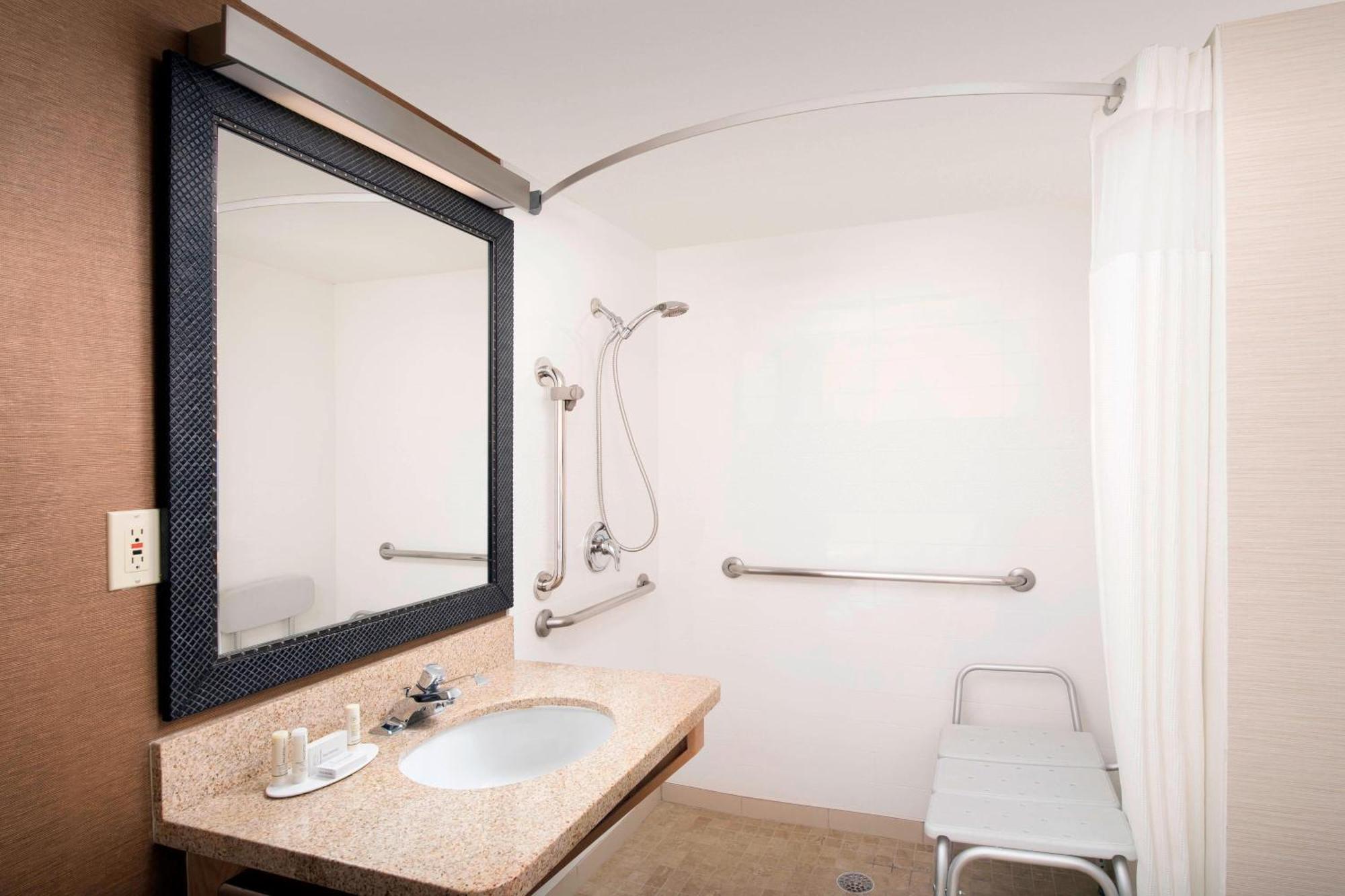 Fairfield & By Marriott Airport 3* Albuquerque