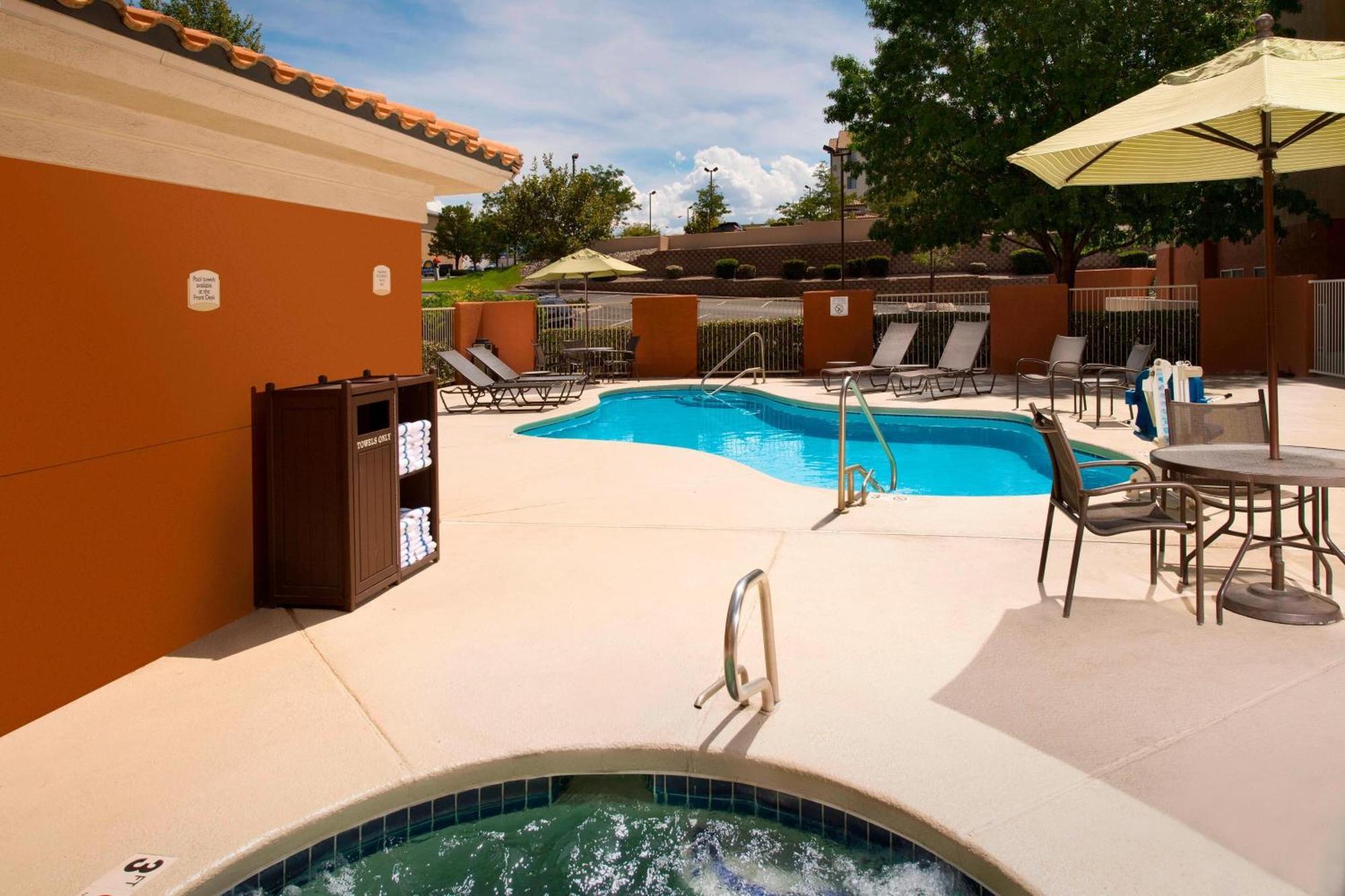 Fairfield & By Marriott Airport 3*