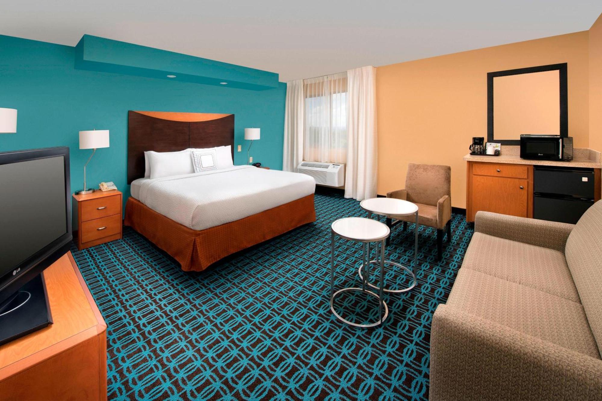 Fairfield & By Marriott Airport Albuquerque