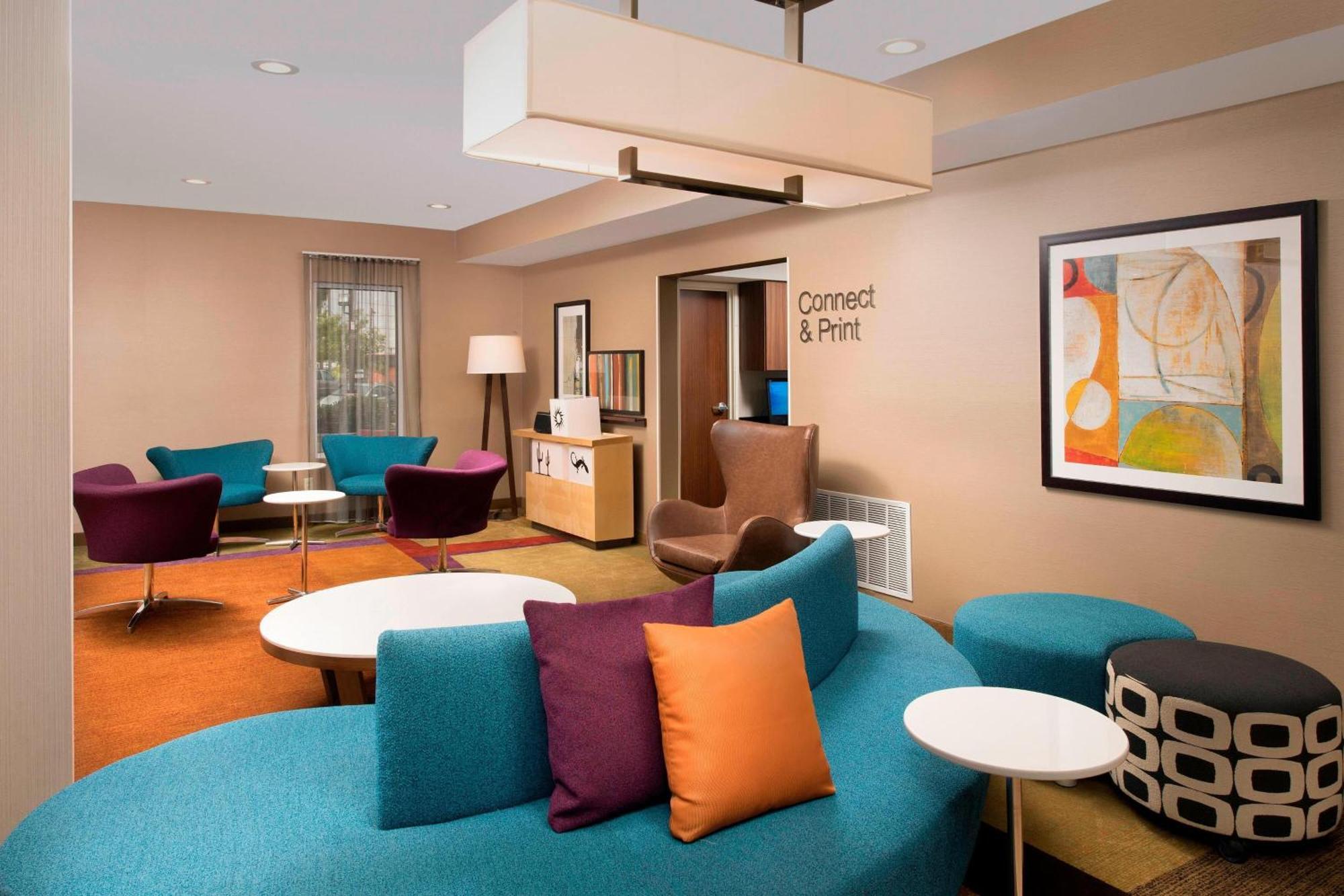 Fairfield & By Marriott Airport Hotel