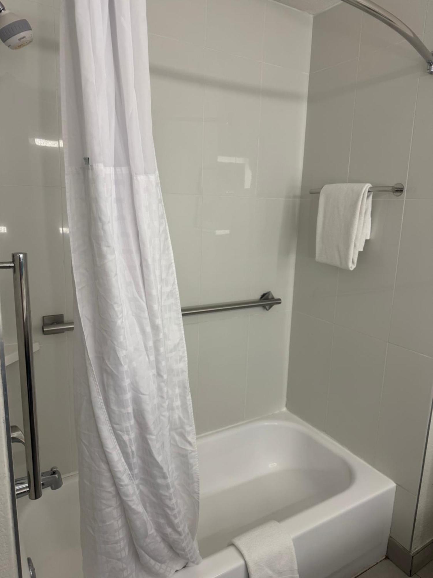 La Quinta & By Wyndham Midtown 3*