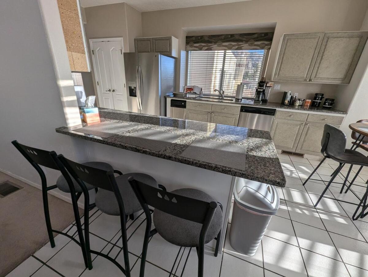 Long Welcome! Across From Trailhead,game Rm! Holiday home