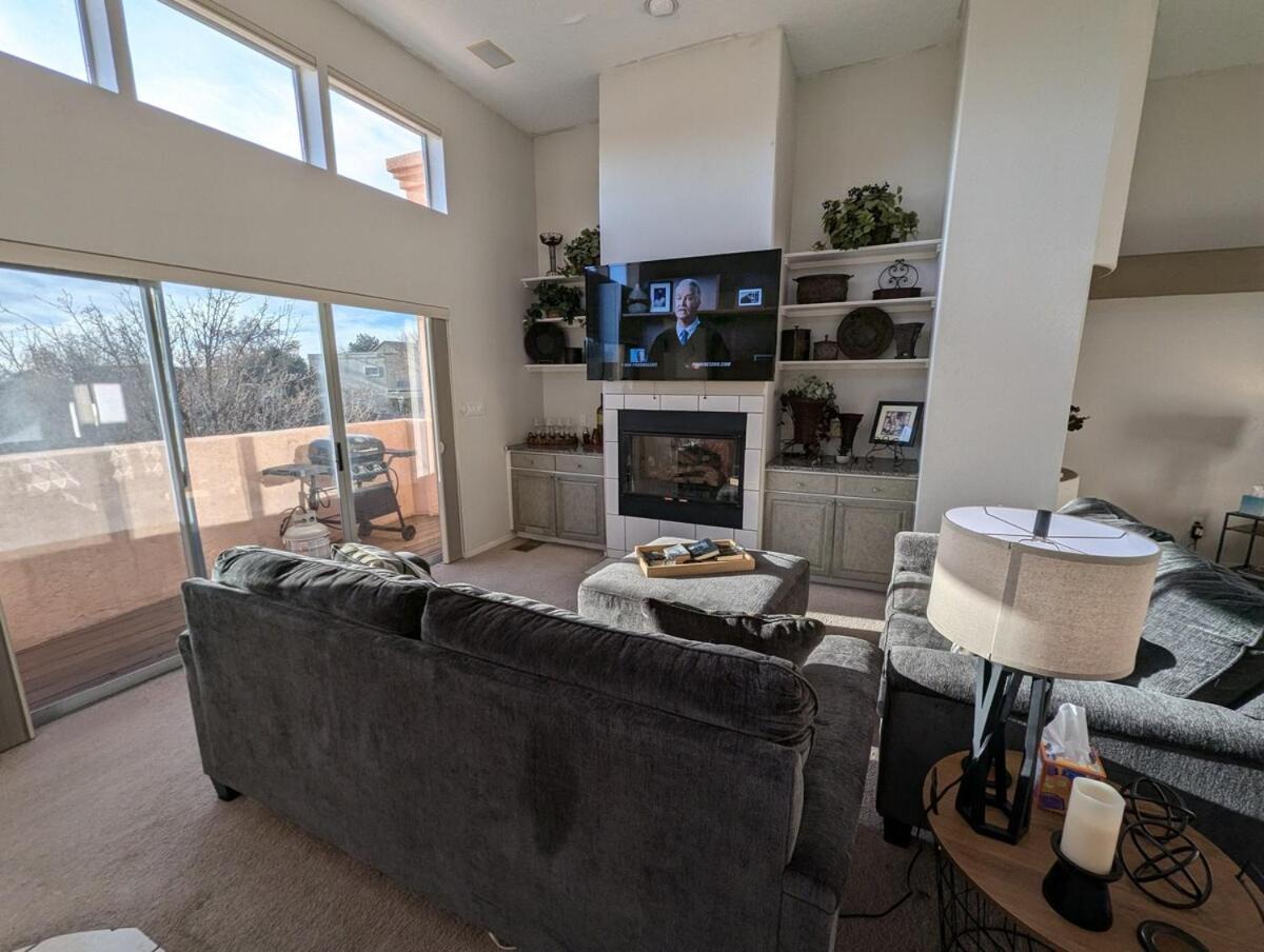 Long Welcome! Across From Trailhead,game Rm! Holiday home
