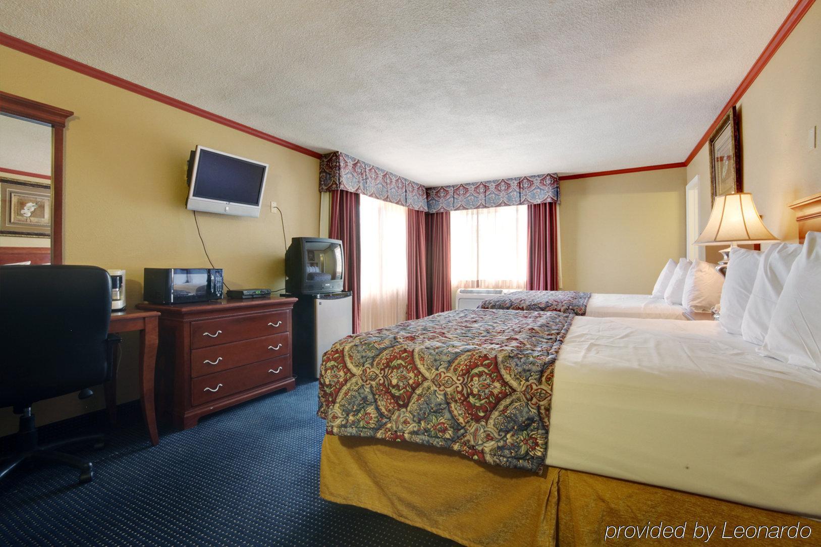 Hotel Days By Wyndham Downtown 2*