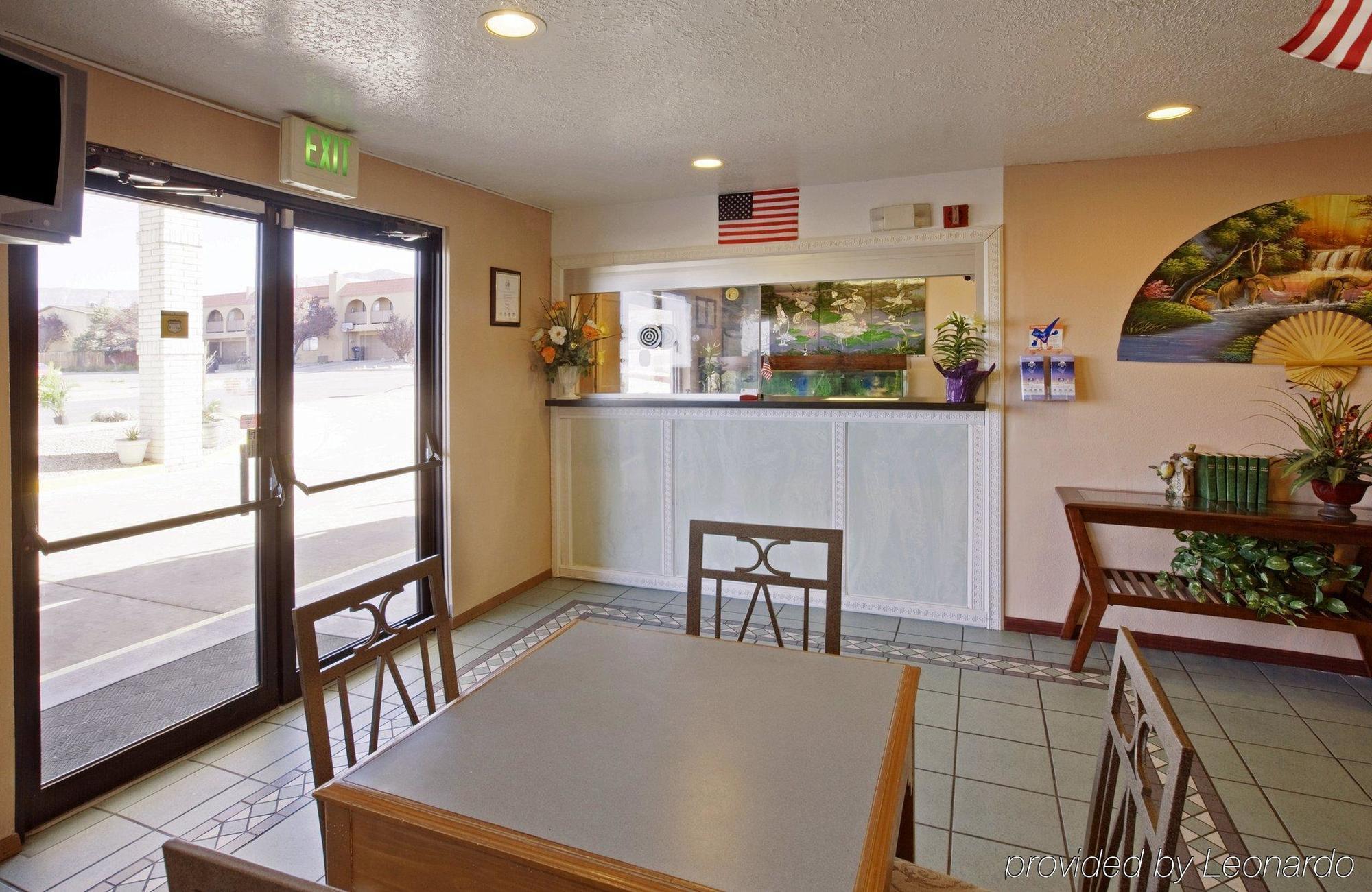 Travelodge By Wyndham East Albuquerque