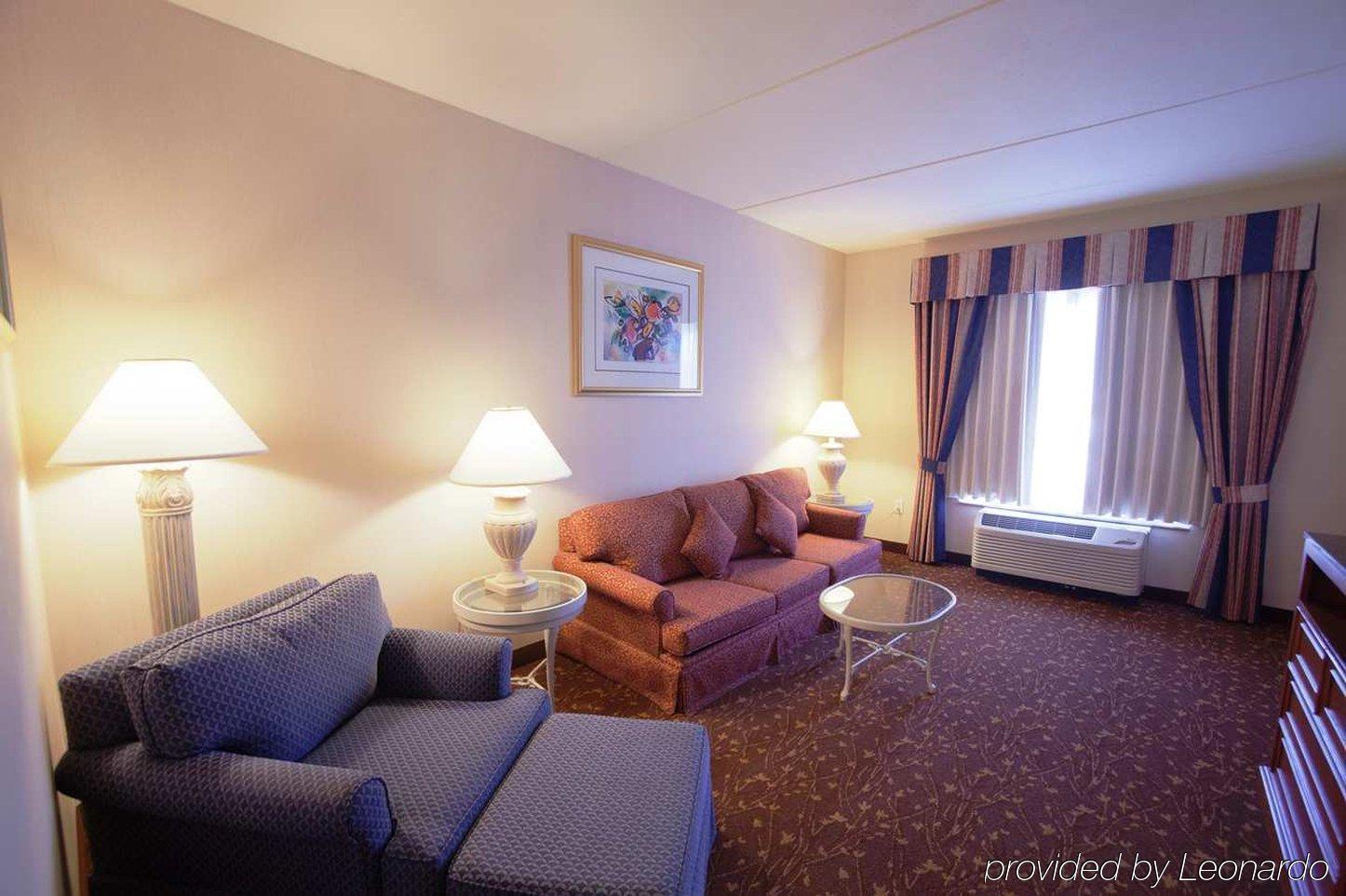 Hotel Homewood By Hilton Airport