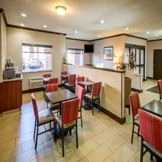Inn Comfort Airport 3*