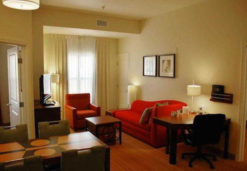 By Marriott Airport 3*