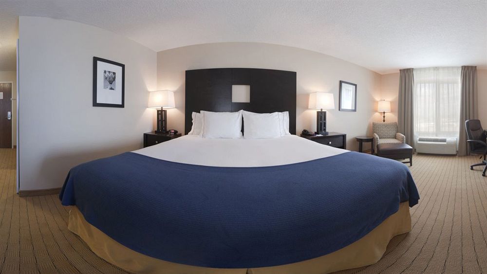 Hotel Express & Airport By Ihg 2*