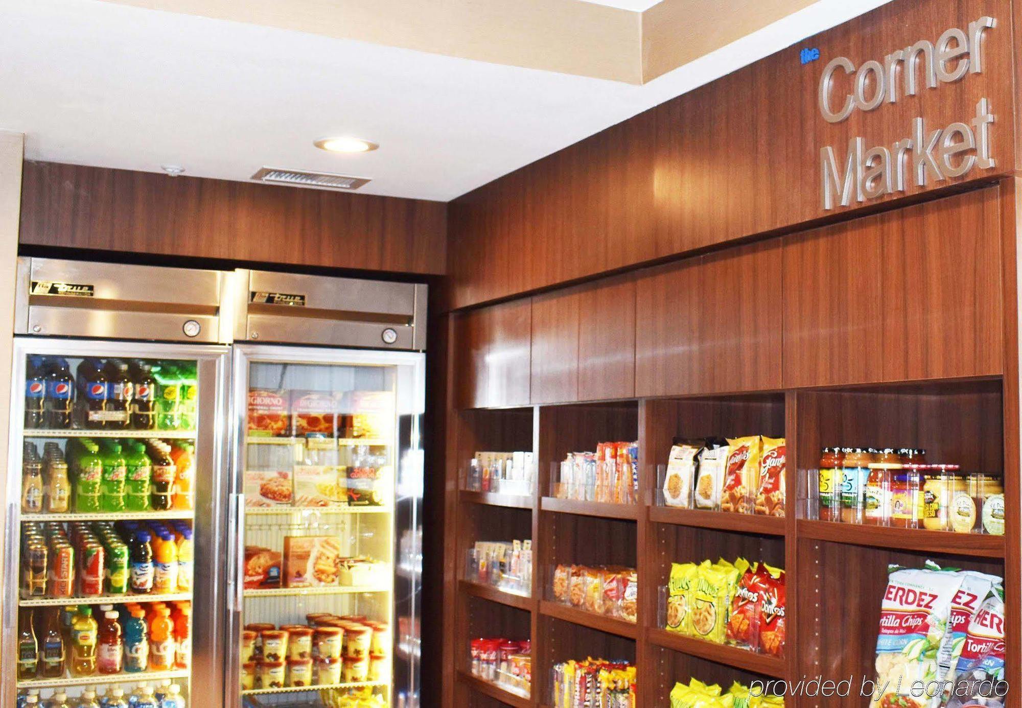 Fairfield & By Marriott Airport Hotel