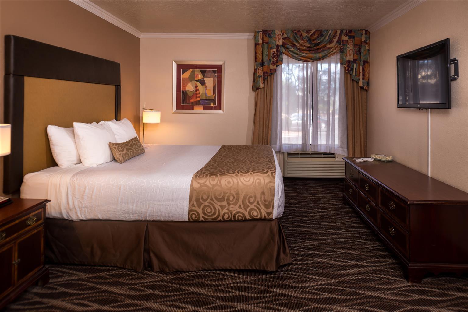 Hotel Western Airport Innsuites & 3*