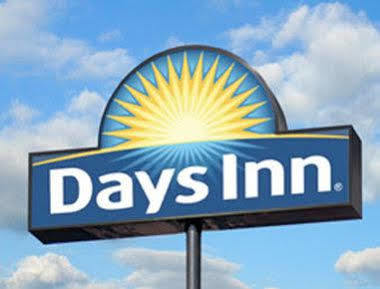 Days By Wyndham Downtown Hotel