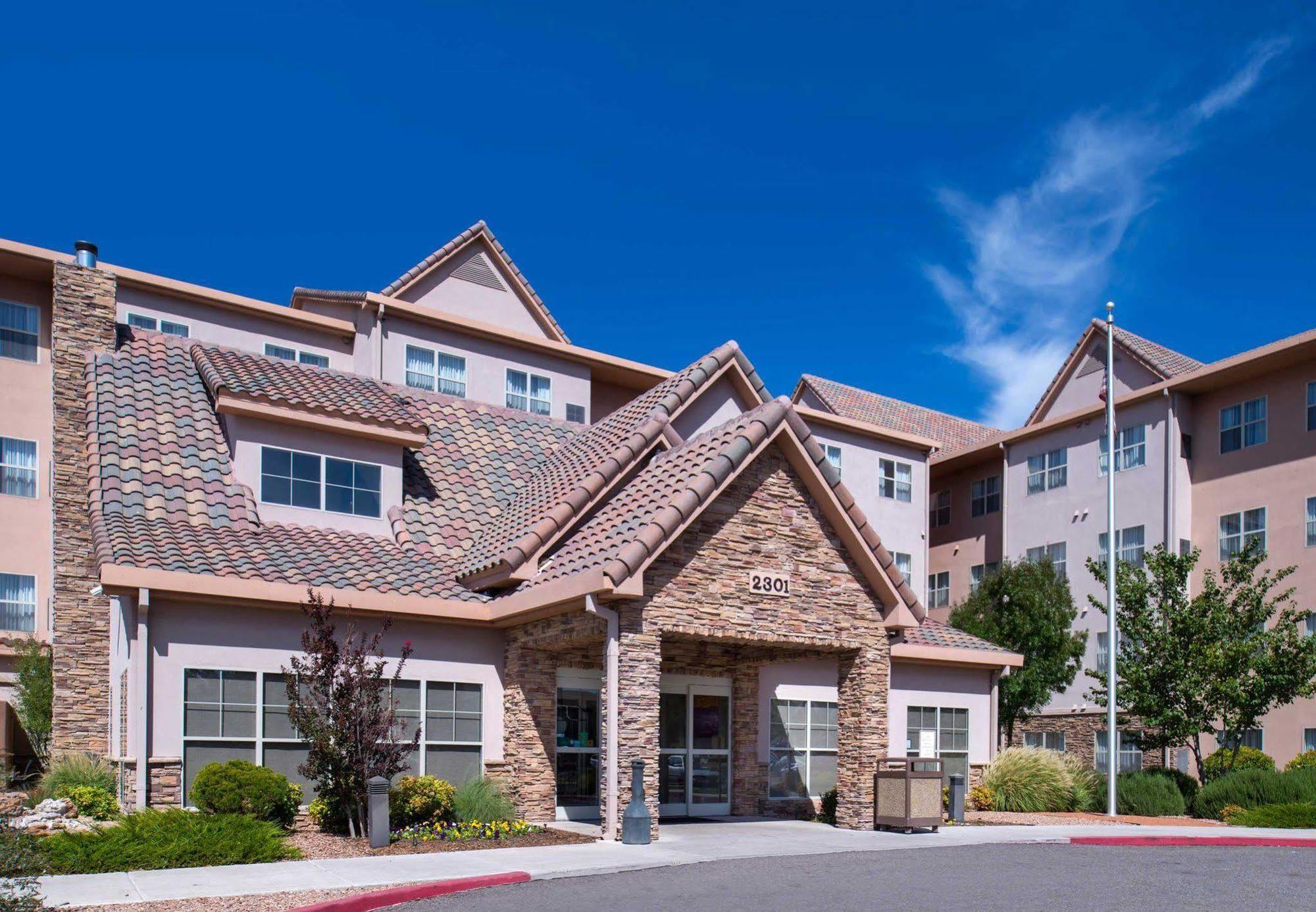 Hotel By Marriott Airport