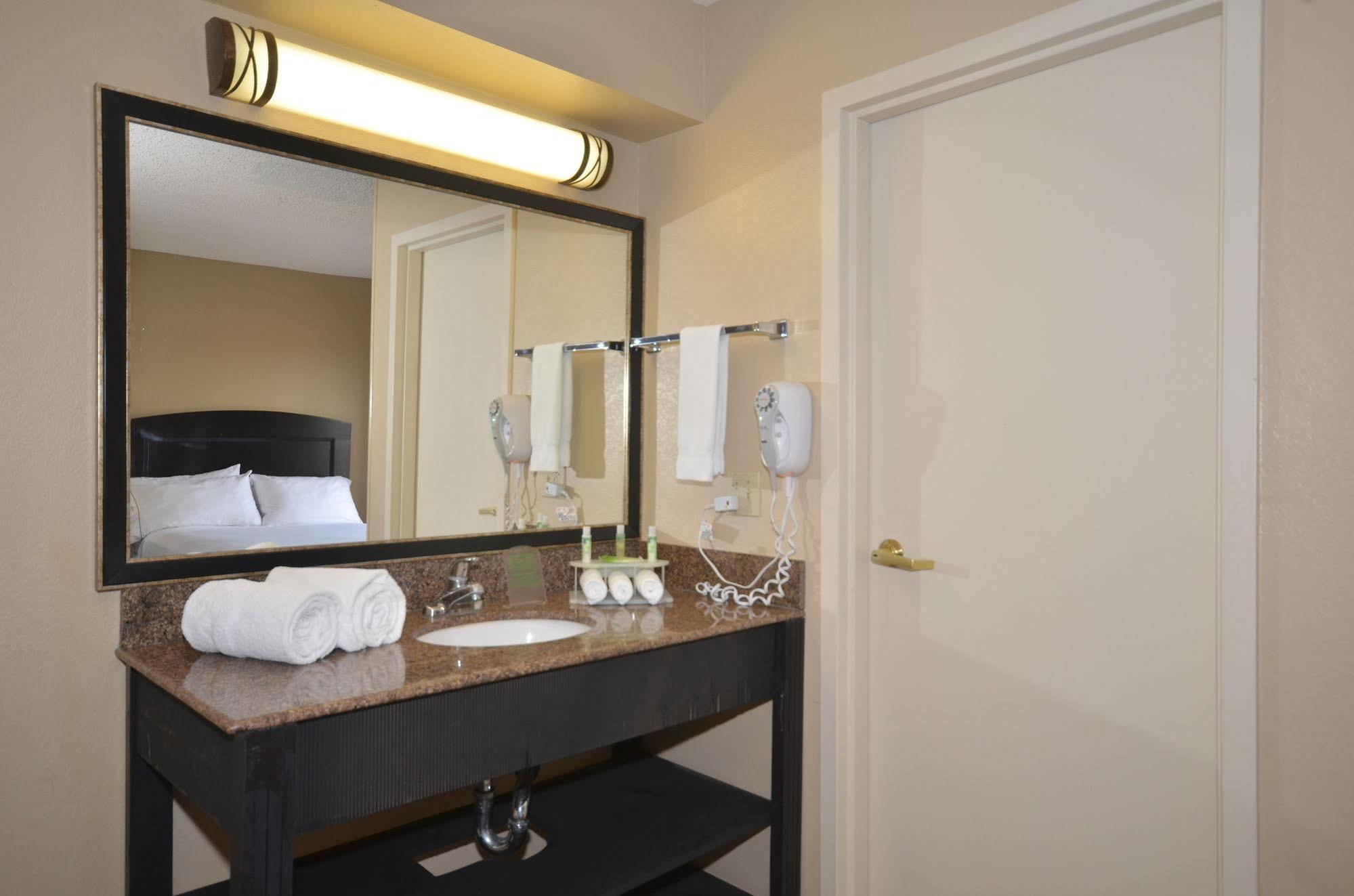 Hotel Express & Midtown By Ihg Albuquerque