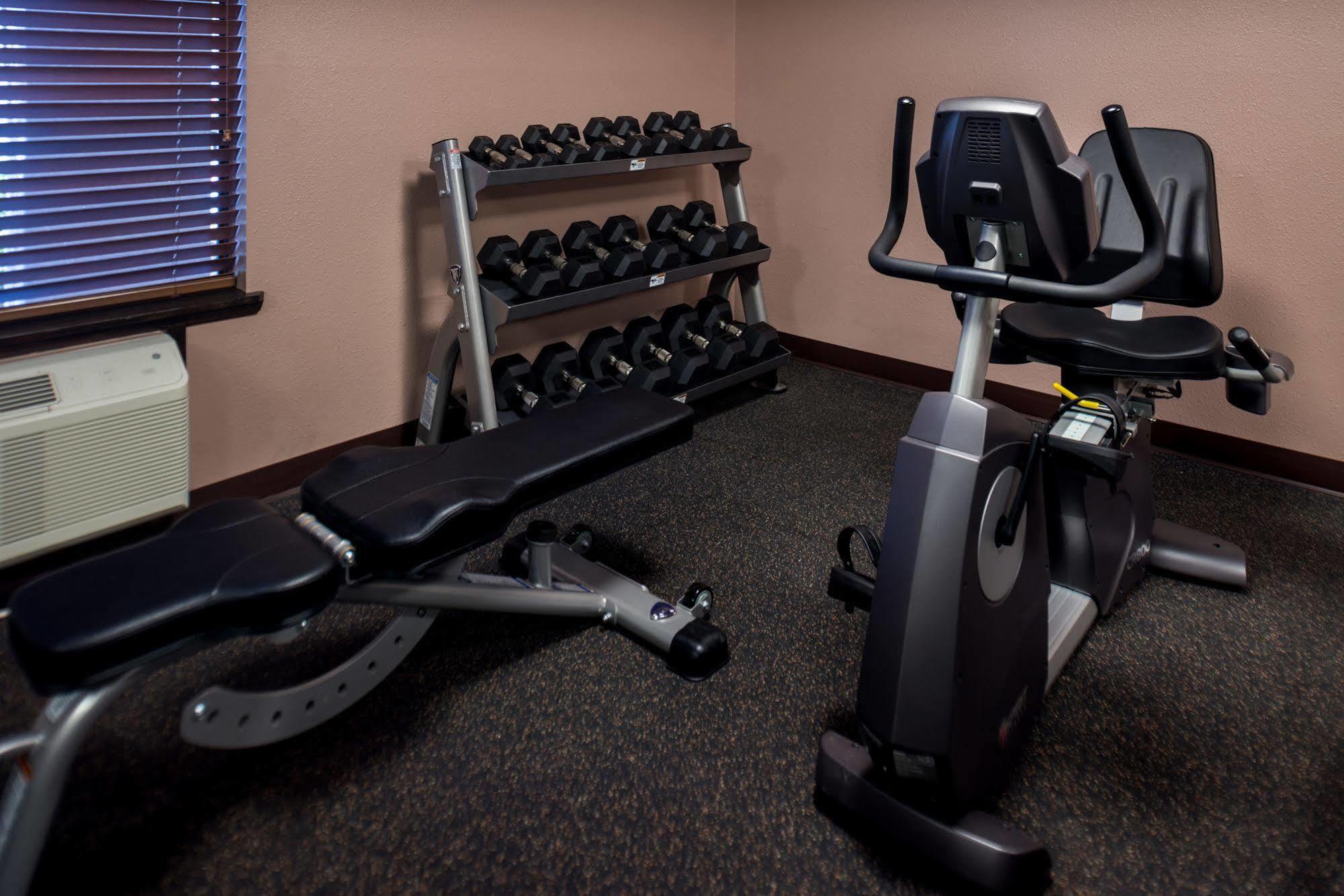 Western Airport Innsuites & 3*
