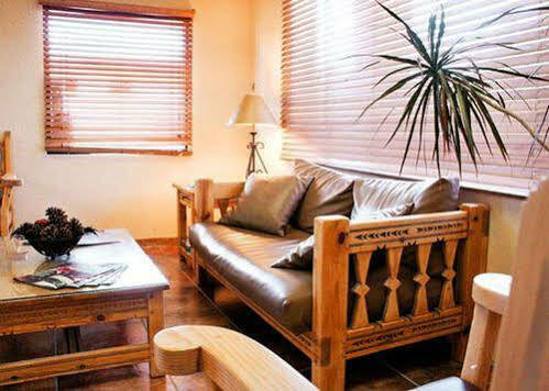 Hotel Rodeway East 2*