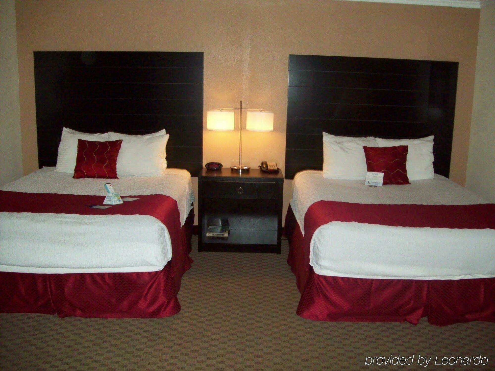 Hotel Western Airport Innsuites &