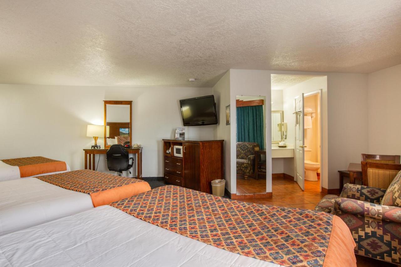 Sandia Peak Old Town Abq, A Howard Johnson By Wyndham Motel 2*
