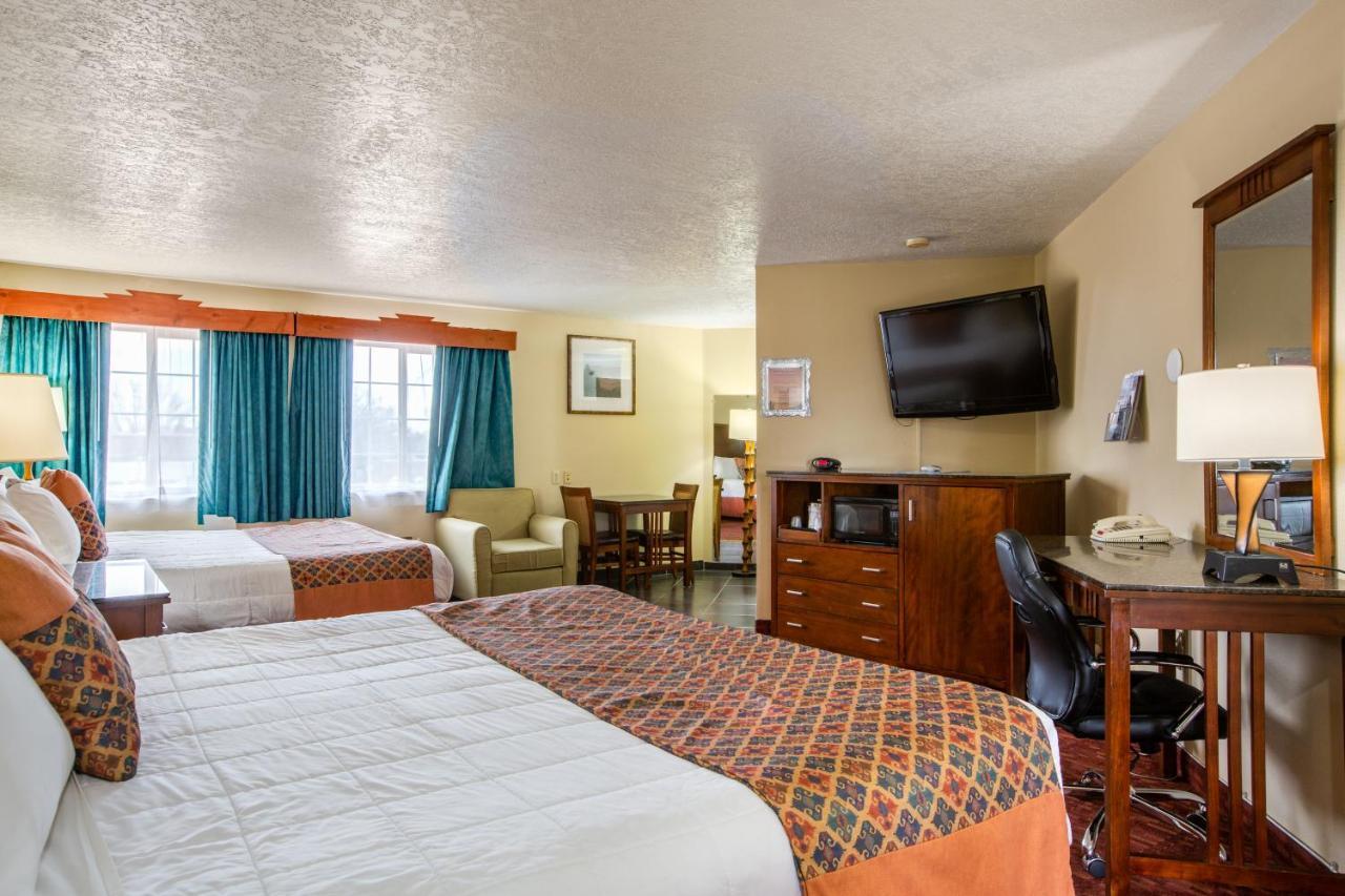 Motel Sandia Peak Old Town Abq, A Howard Johnson By Wyndham
