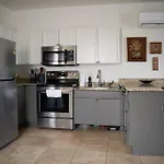 Pet Friendly! Private Retreat In Nob Hill