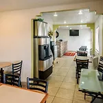 Econo Lodge East