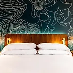 The Clyde Hotel