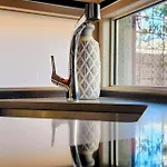 Chic Townhome Haven Rooted Downtown