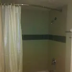 Amberly Inn & Suites