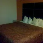 Amberly Inn & Suites