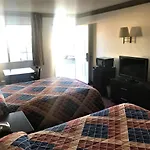 American Inn & Suites