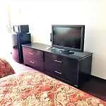 American Inn & Suites