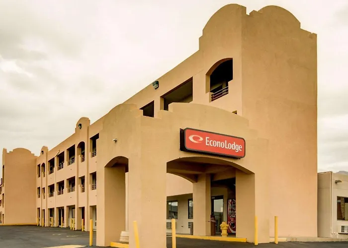 Econo Lodge East