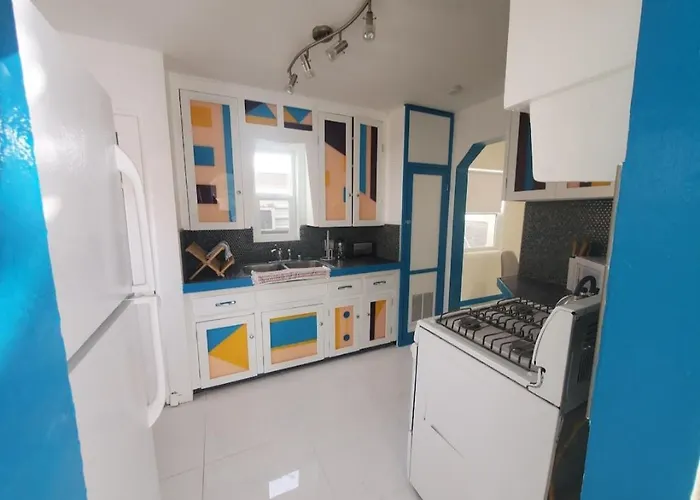 Pet Friendly Modern Casita In Heart Of Nob Hill