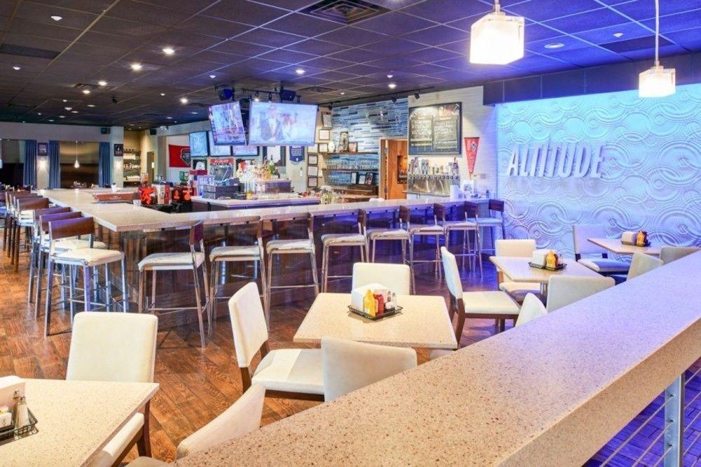 Wyndham & Conference Center Hotel 3*