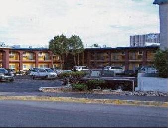 Hotel Knights East 3*