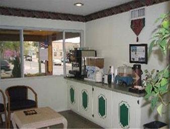 Knights East Hotel 3*