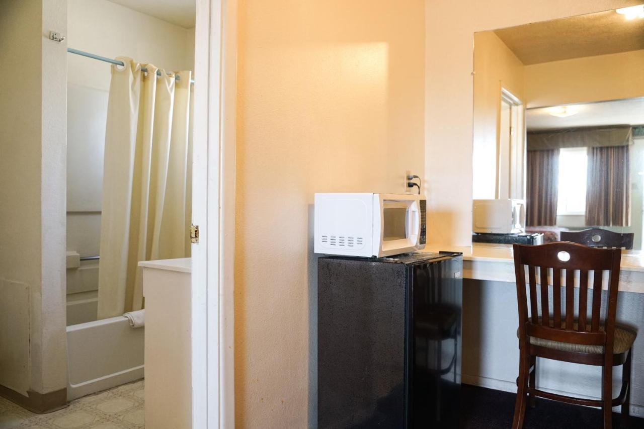 Inn Downtown 2*