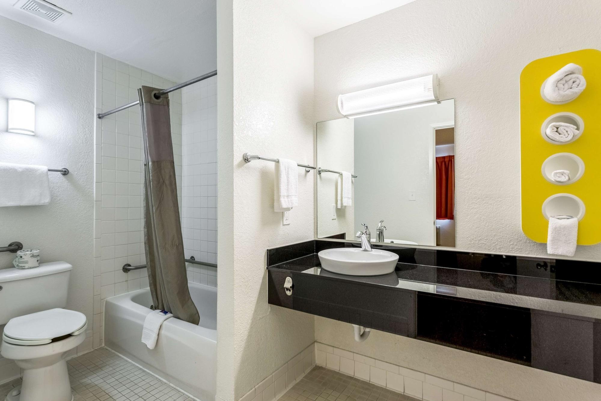 6-albuquerque, Nm - South - Airport Hotel
