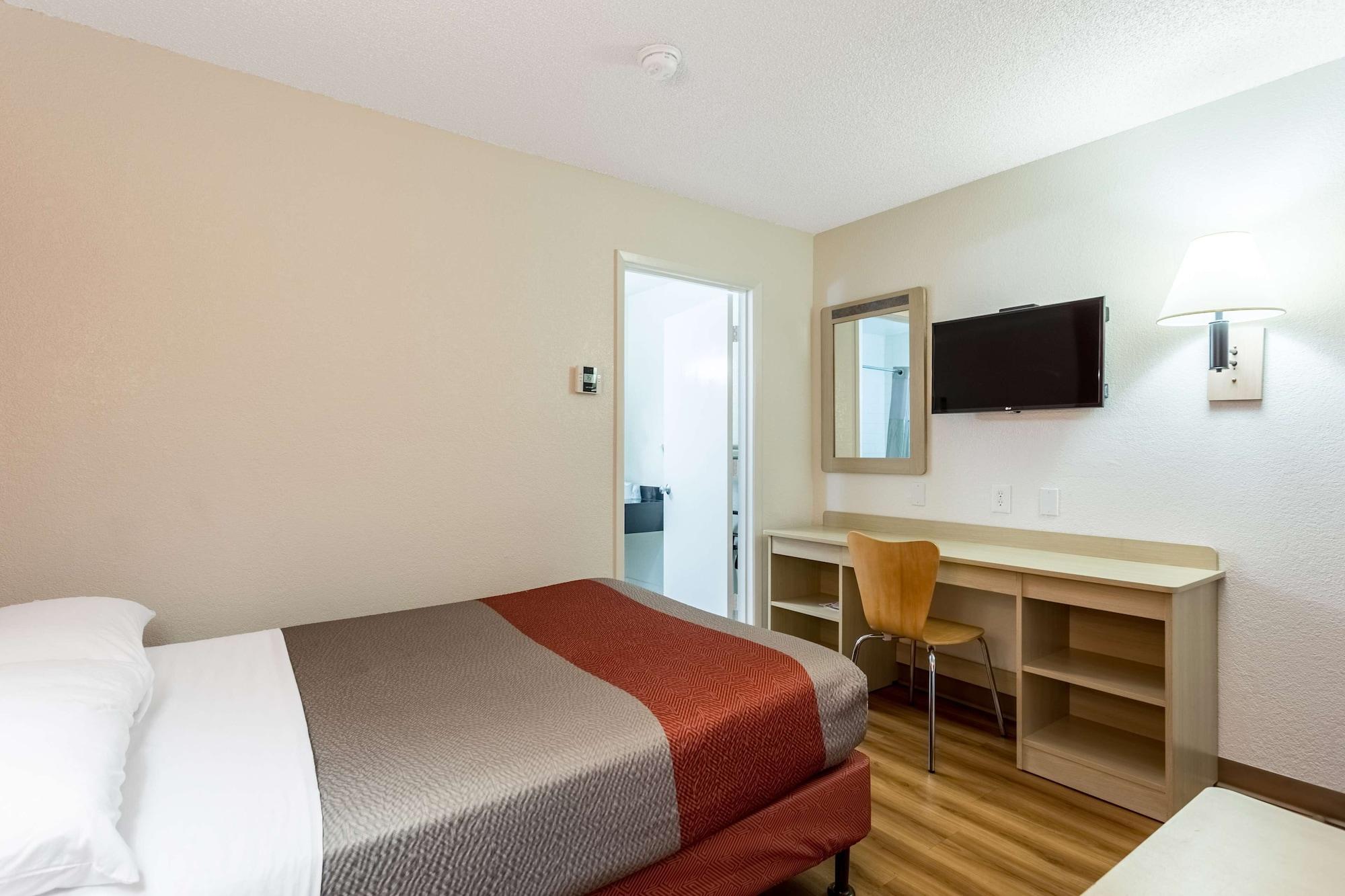 Hotel 6-albuquerque, Nm - South - Airport