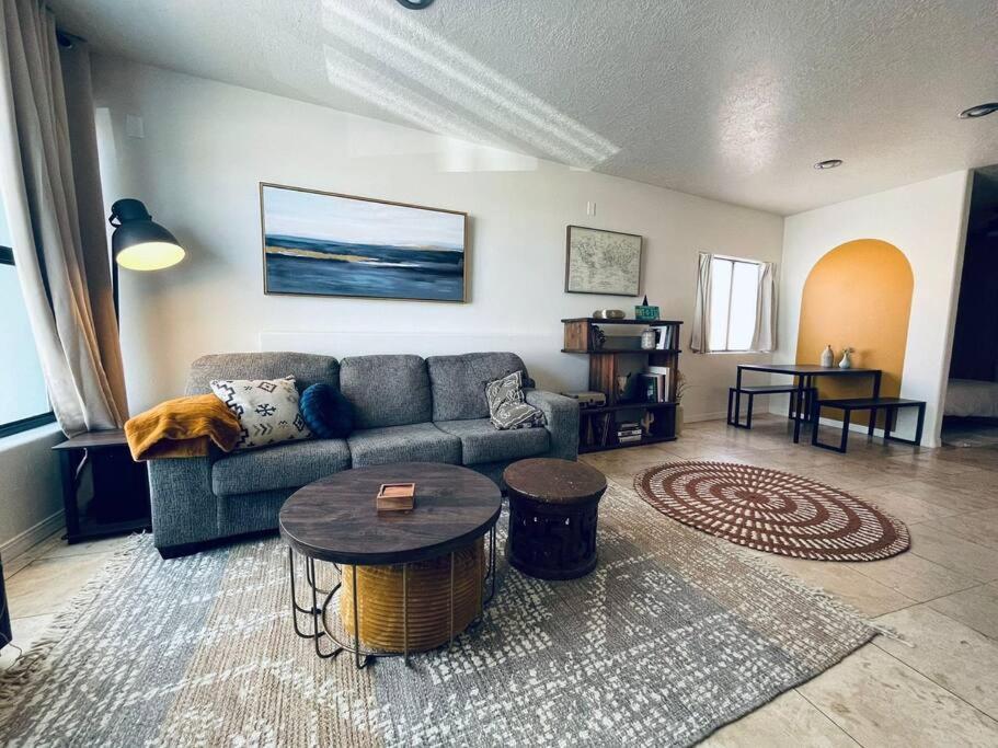 Pet Friendly! Private Retreat In Nob Hill *
