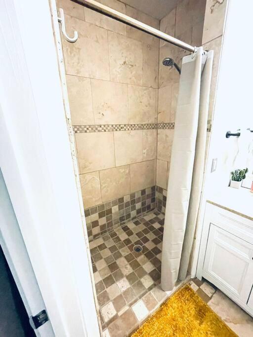 Pet Friendly! Private Retreat In Nob Hill Albuquerque