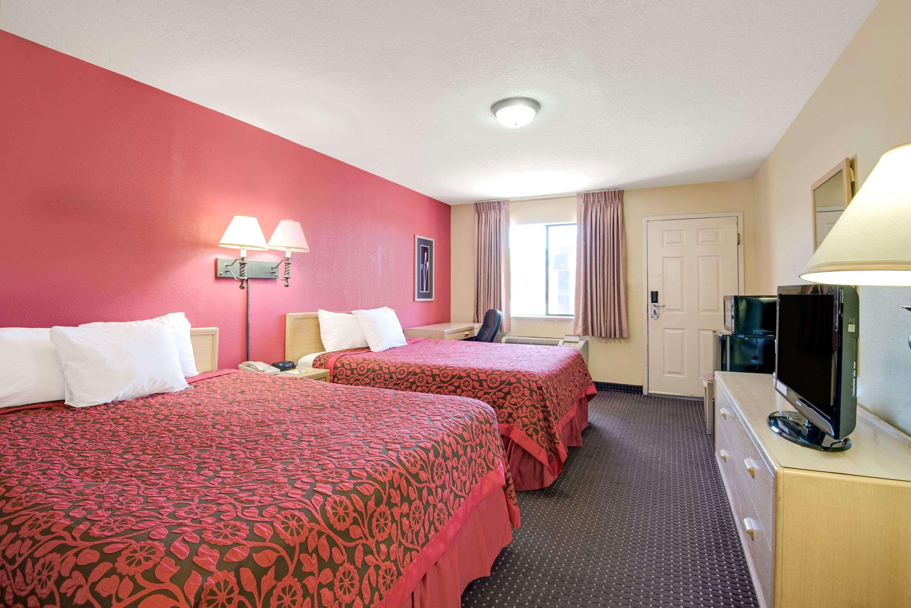 Days By Wyndham East Albuquerque