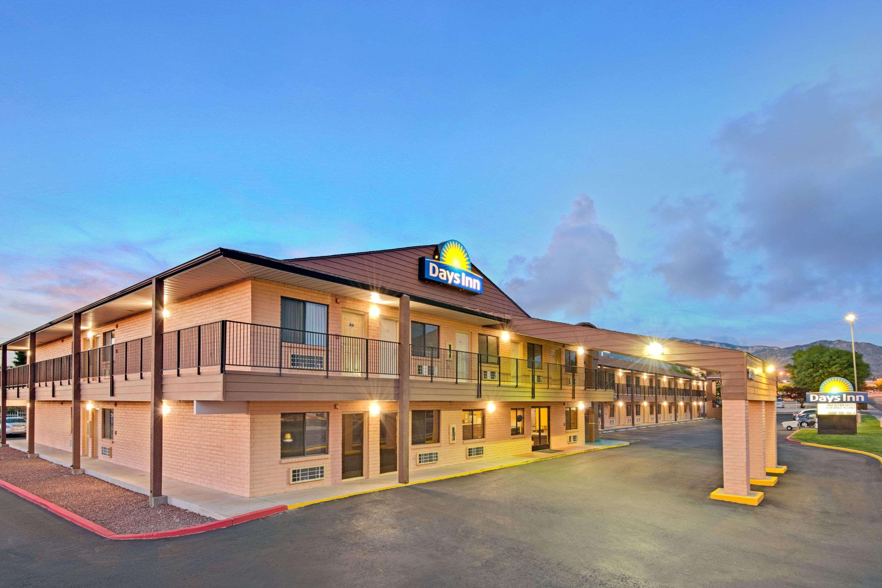 Hotel Days By Wyndham East 2*