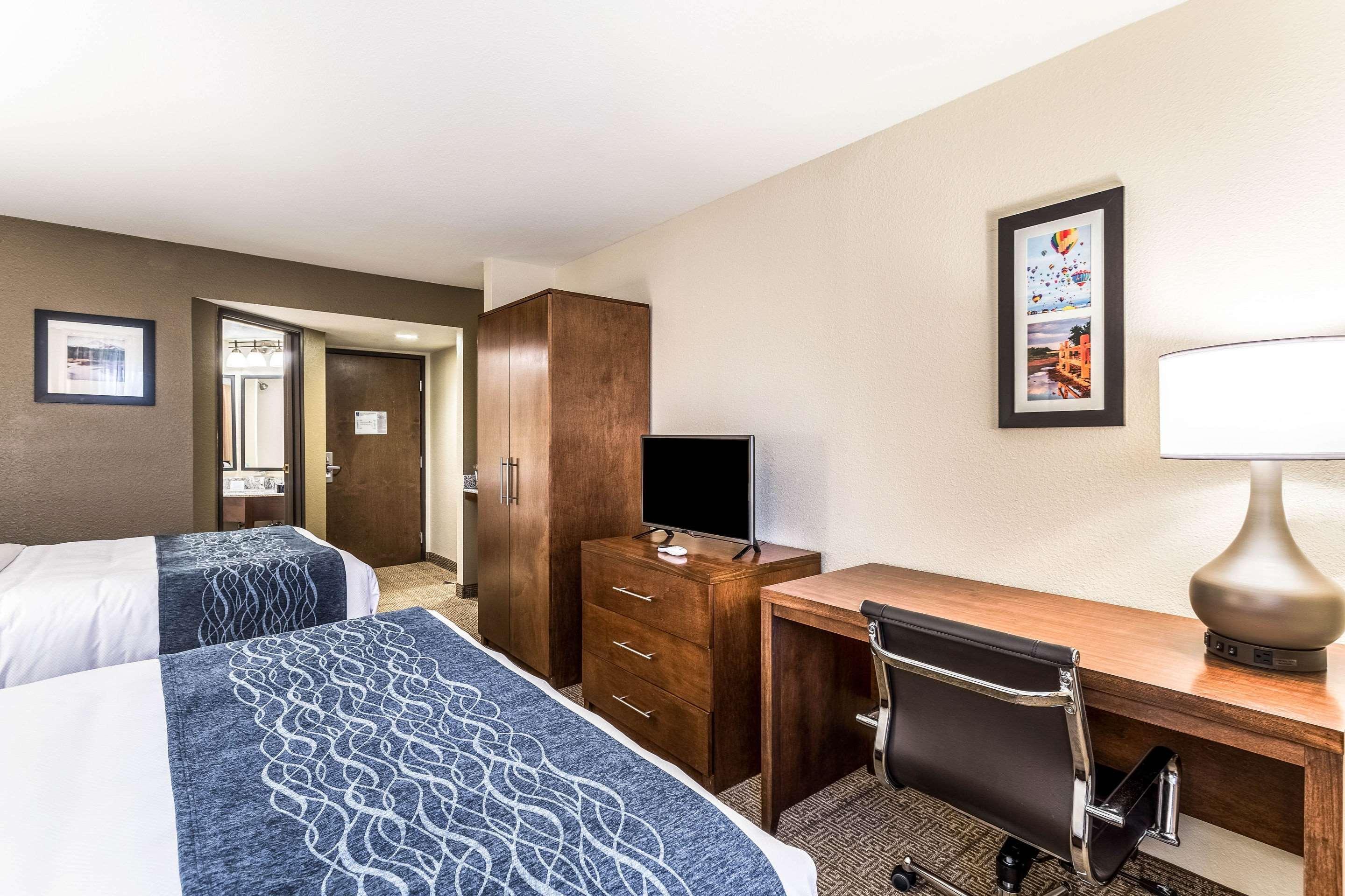 Comfort & Downtown Hotel 2*