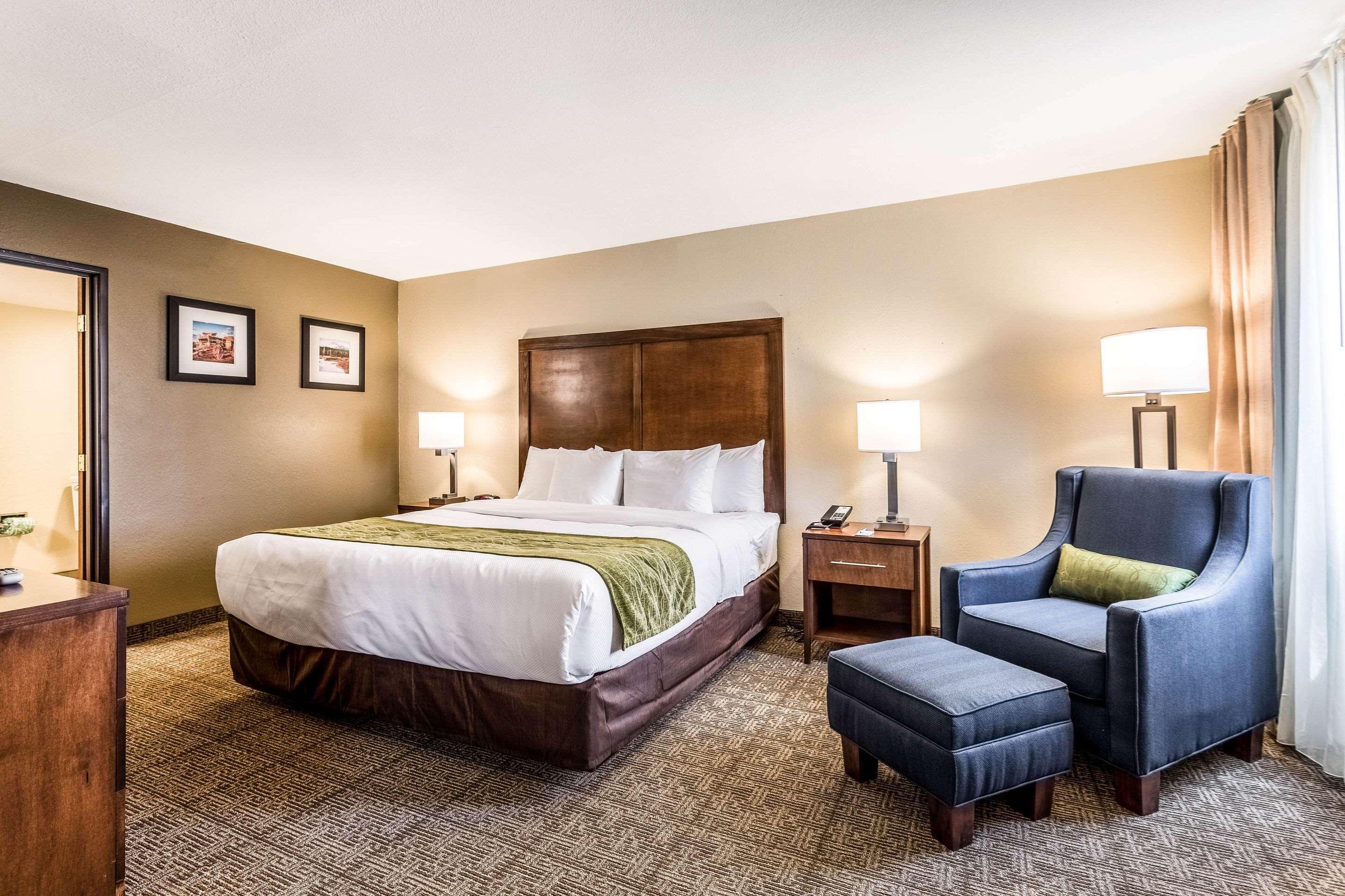 Comfort & Downtown 2*
